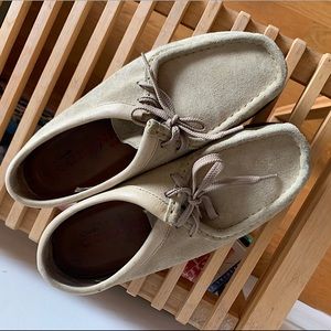 Clarks Maple (Light Tan) Suede Wallabee